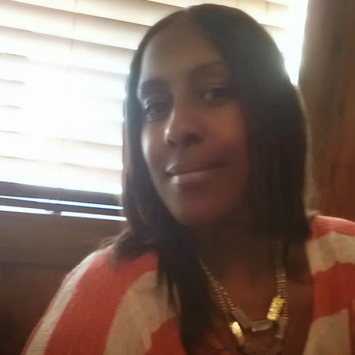 Monica Thomas Photo 9