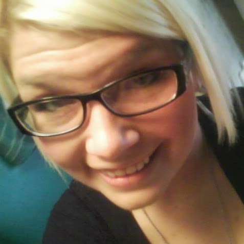 Paige English Photo 15