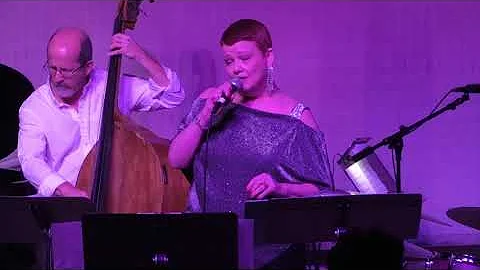 Rebecca Eckles Photo 15