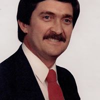 Larry Ingle Photo 5