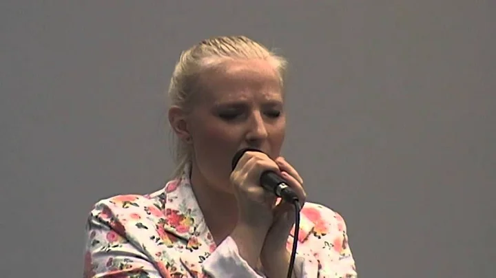 Monica Booth Photo 26