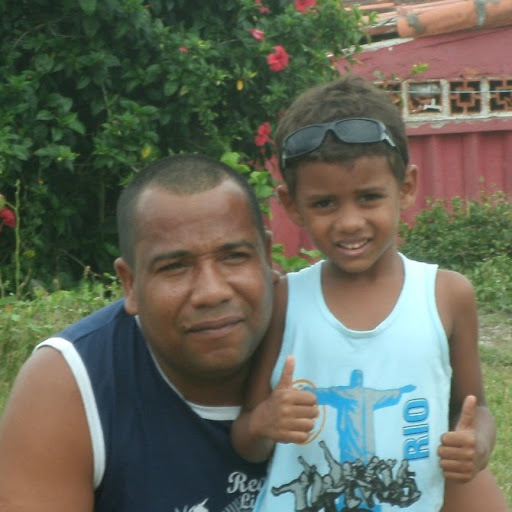 Elias Santana Photo 14