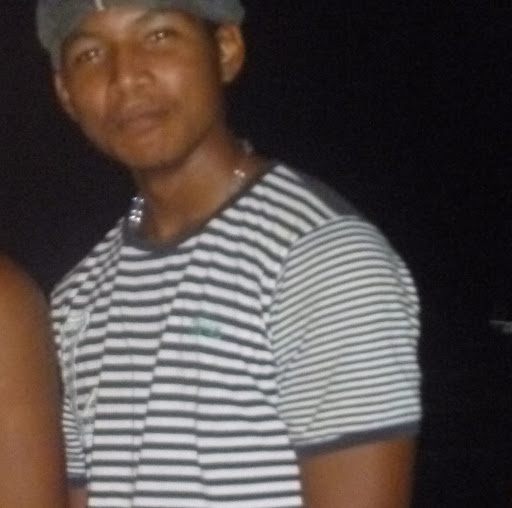 Carlos Cervantes Photo 10