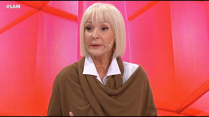 Claudia Segura Photo 15
