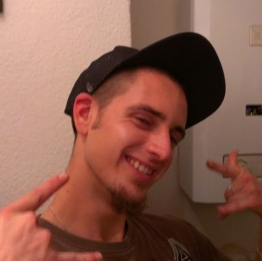 Manuel Ross Photo 12