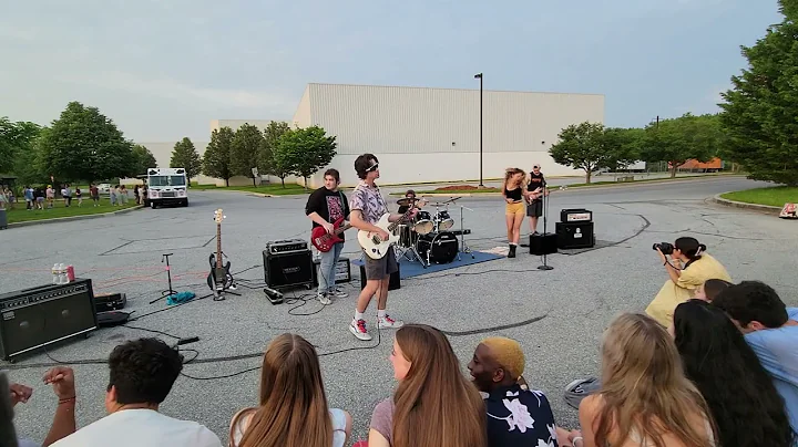 Rayna Gray Photo 14