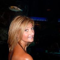 Amy Rowe Photo 7