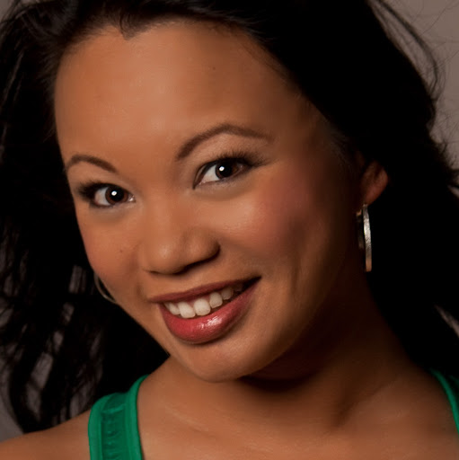Kristine Reynolds Photo 11