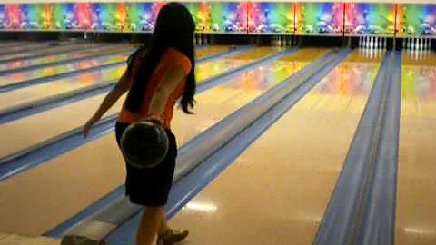Amy Bowling Photo 31