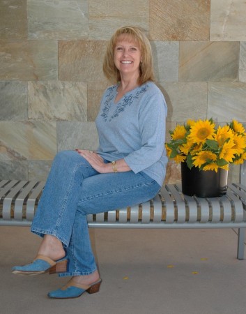 Linda Wright Photo 24