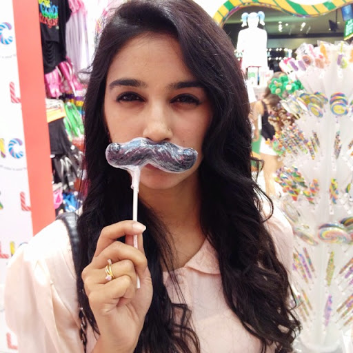 Zahra Khan Photo 10