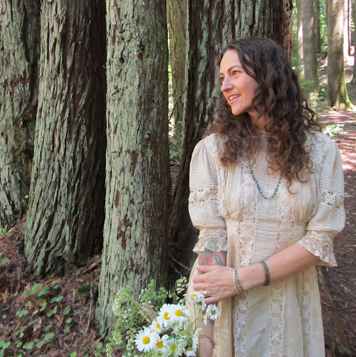 Rebecca Gregg Photo 10