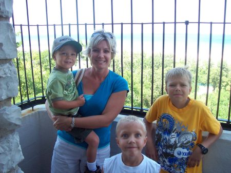 Anne Wilson Photo 23