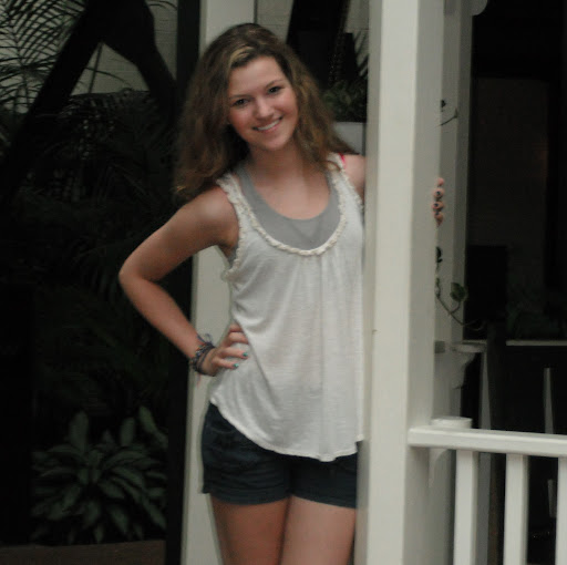 Kelly Wynne Photo 10