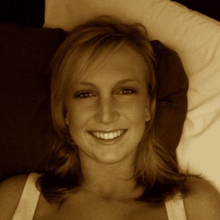 Kellie Thomas Photo 11