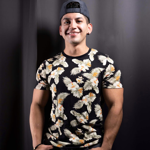 Daniel Estrella Photo 15