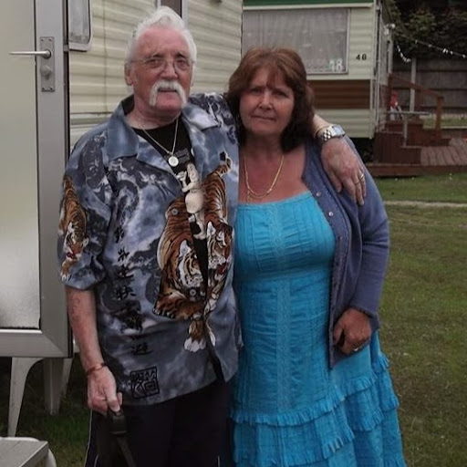Shirley Hunt Photo 12