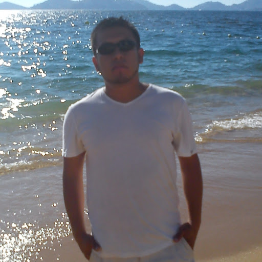 Hugo Morales Photo 14