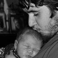 Sam Decker Photo 3