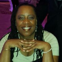 Stephanie Colbert Photo 5