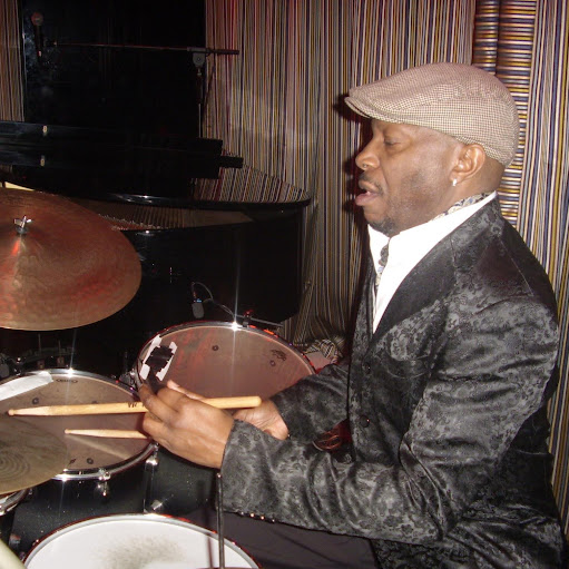 Ronnie Williams Photo 11