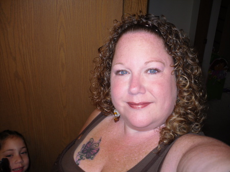Keri Campbell Photo 17