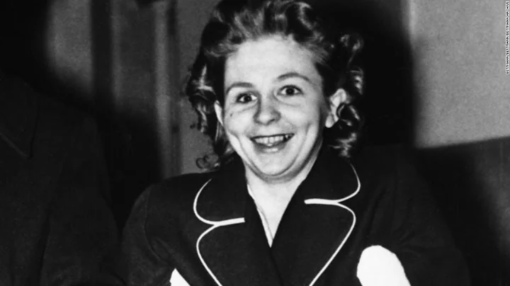 Betty Oliver Photo 34