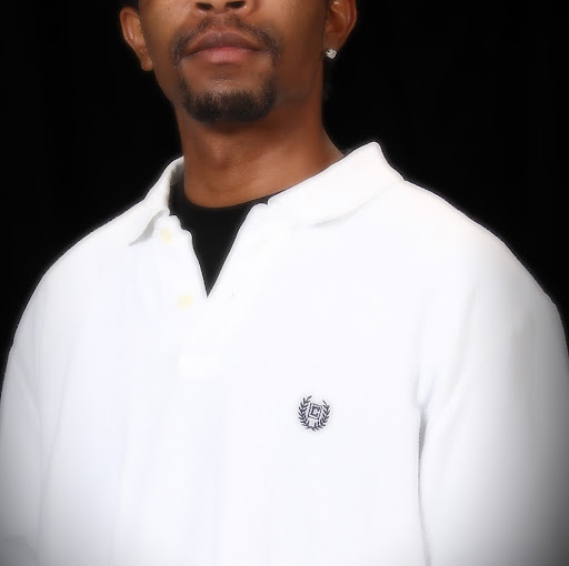 Dwight Gray Photo 13