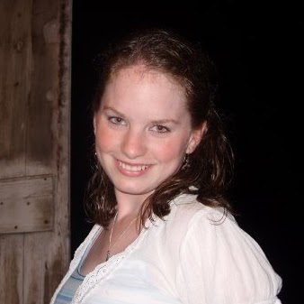 Jennifer Loos Photo 11