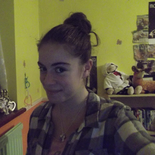 Tamara Lawrence Photo 15