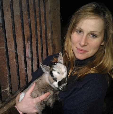 Anne Millar Photo 12