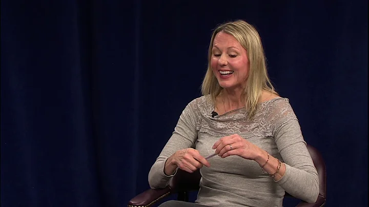 Julie Kinney Photo 30