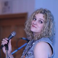 Lindsay Preston Photo 8