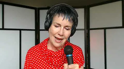Karen Lindsay Photo 36