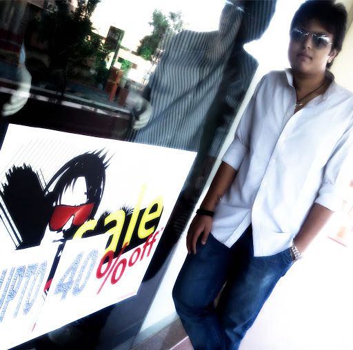 Nikhil Puri Photo 10