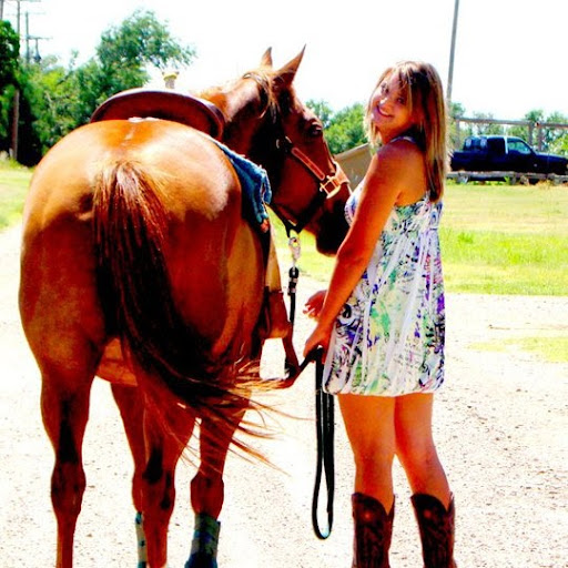 Jessie Hunter Photo 15