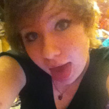 Leah Williams Photo 16