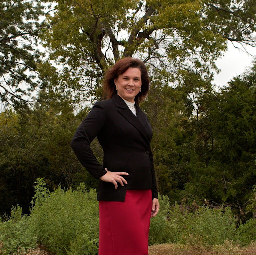 Lory Moore Photo 7