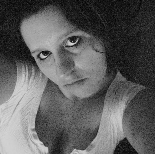 April Collier Photo 14