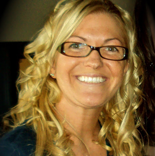 Sara Helton Photo 9