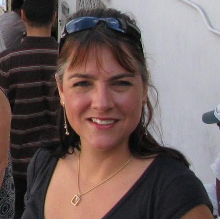 Julie Sinclair Photo 13