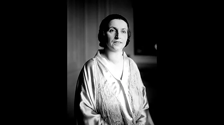 Christine Galli Photo 17