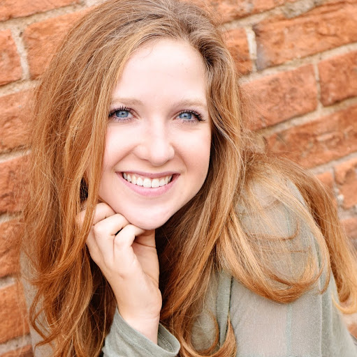 Abby Burns Photo 3