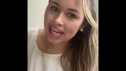 Julia Gagnon Photo 23