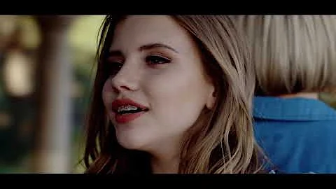 Nadia Foster Photo 19