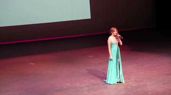 Michelle Contreras Photo 32