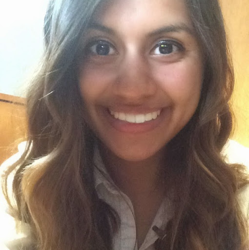 Kelly Guzman Photo 12