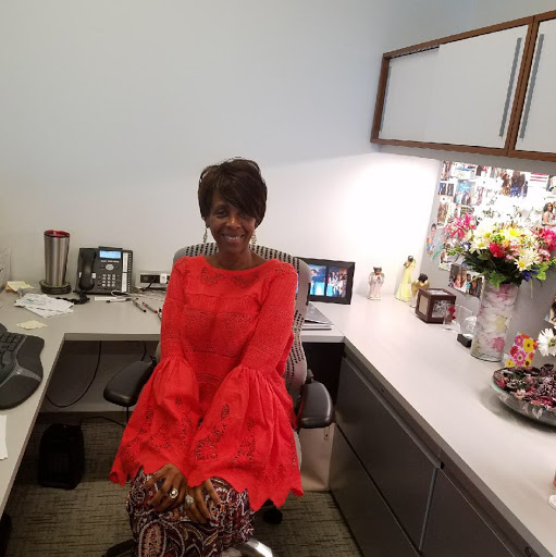 Lynette Foster Photo 10