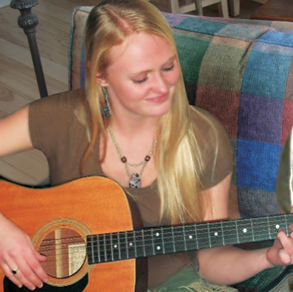 Ashley Dunham Photo 10