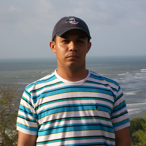 Alexander Otero Photo 15